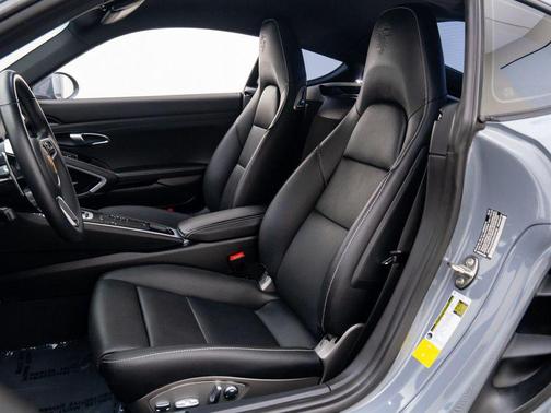 2024 Porsche 718 Cayman Style Edition