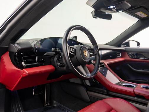 2021 Porsche Taycan Turbo S