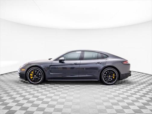 2021 Porsche Panamera Turbo S