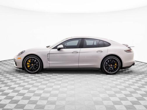 2021 Porsche Panamera Turbo S