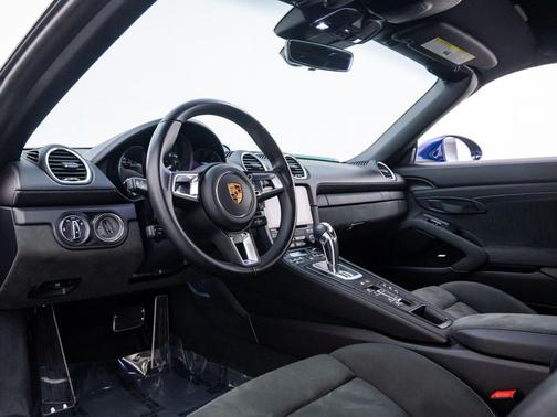 2022 Porsche 718 Spyder 