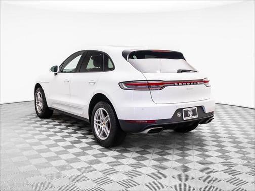 2020 Porsche Macan Base
