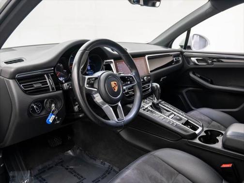 2020 Porsche Macan Base