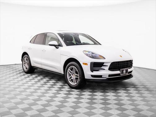 2020 Porsche Macan Base