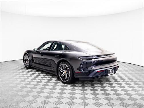 2023 Porsche Taycan
