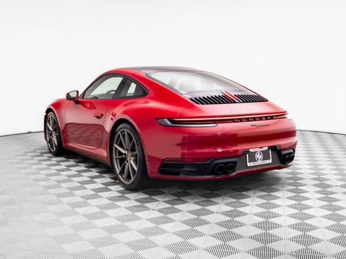 2021 Porsche 911 Carrera