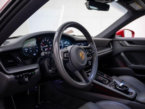 2021 Porsche 911 Carrera