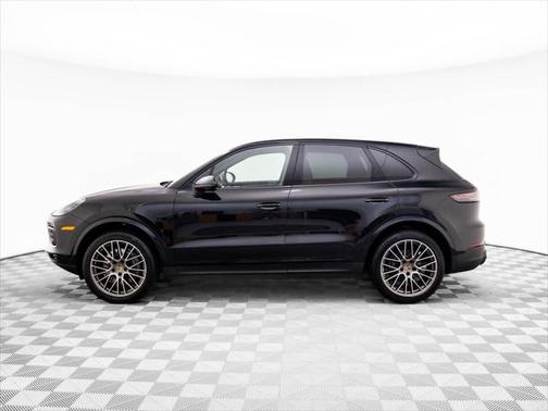 2023 Porsche Cayenne Platinum Edition
