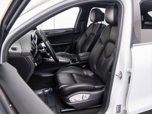 2018 Porsche Macan Base