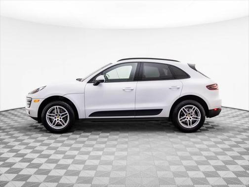 2018 Porsche Macan Base