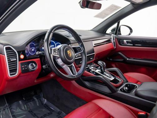 2022 Porsche Cayenne