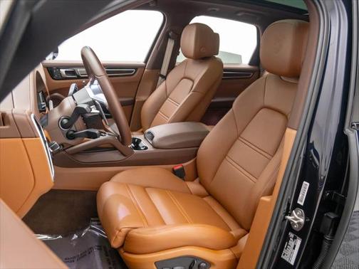 2023 Porsche Cayenne Platinum Edition