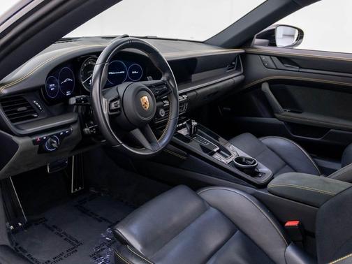 2023 Porsche 911 Carrera GTS