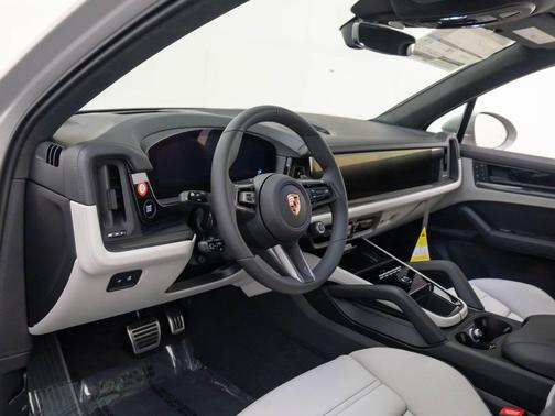 2026 Porsche Cayenne GTS
