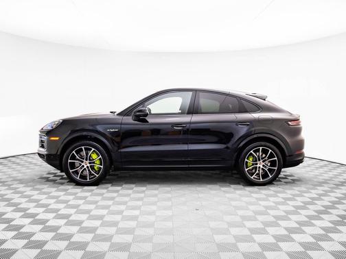 2025 Porsche Cayenne 