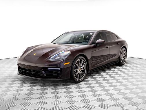 2023 Porsche Panamera GTS