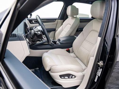 2021 Porsche Cayenne GTS