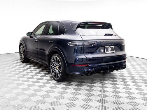 2021 Porsche Cayenne GTS