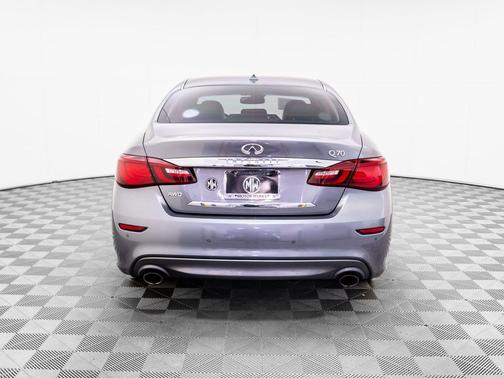 2015 INFINITI Q70 3.7X