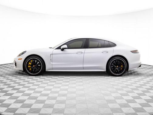 2023 Porsche Panamera Turbo S