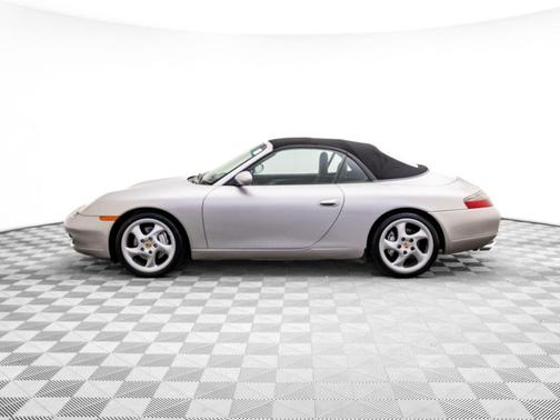 2000 Porsche 911 Carrera 4