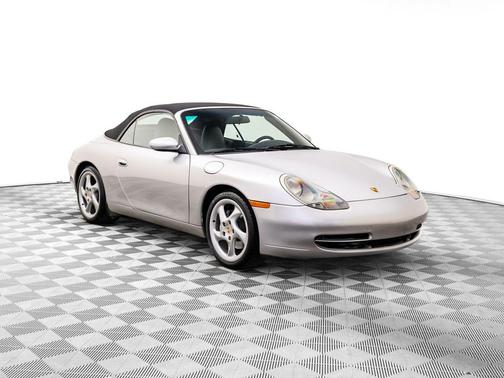 2000 Porsche 911 Carrera 4