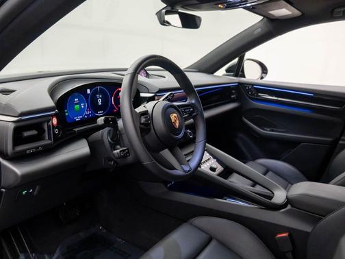 2024 Porsche Macan 4