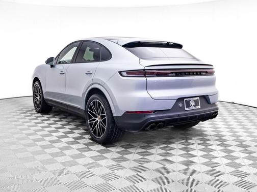 Dolomite Silver Metallic 2025 Porsche Cayenne Cayenne