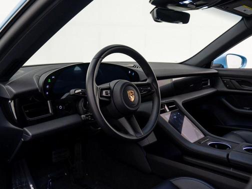 2024 Porsche Taycan 