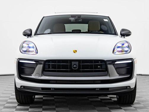 2023 Porsche Macan T
