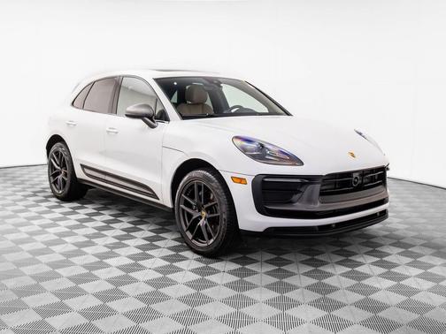 2023 Porsche Macan T