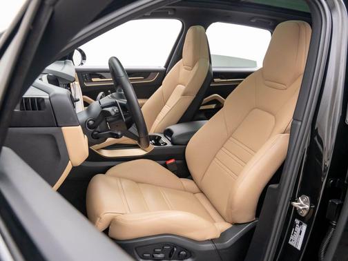 2025 Porsche Cayenne