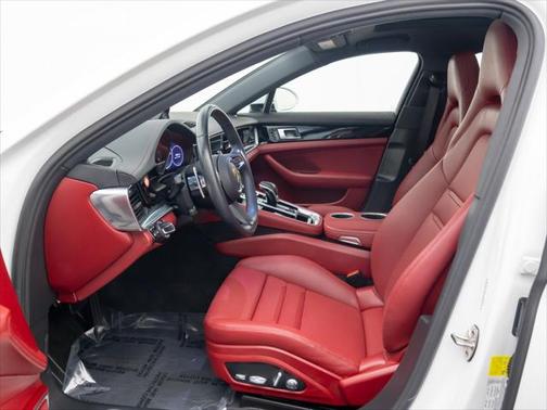 2021 Porsche Panamera 4