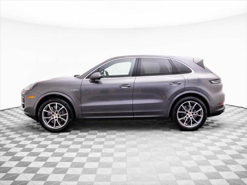 2024 Porsche Cayenne E-Hybrid S
