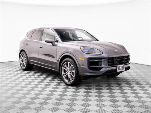 2024 Porsche Cayenne E-Hybrid S