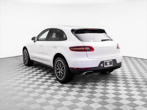 2017 Porsche Macan Base