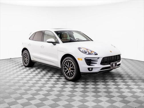 2017 Porsche Macan Base
