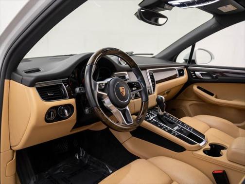2017 Porsche Macan Base