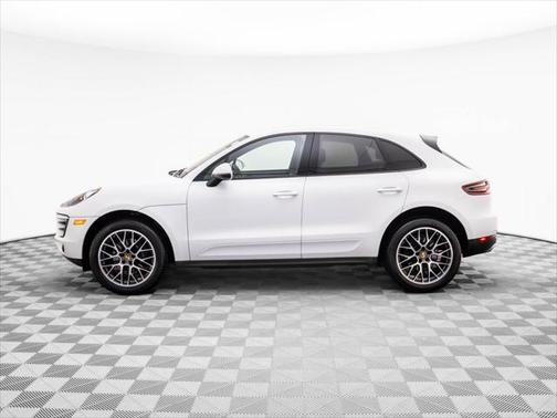 2017 Porsche Macan Base
