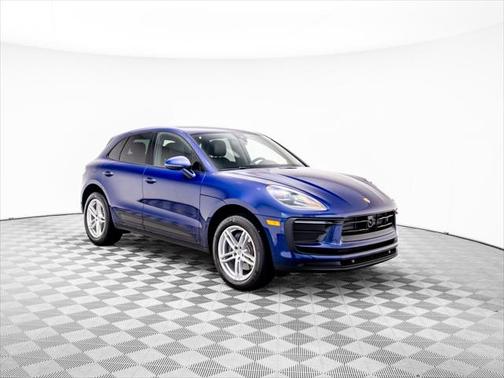 2023 Porsche Macan Base