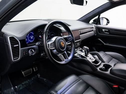2021 Porsche Cayenne GTS