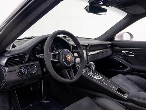 Chalk 2018 Porsche 911 GT3