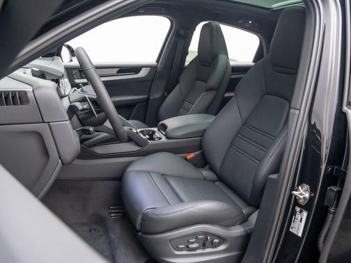 2025 Porsche Cayenne
