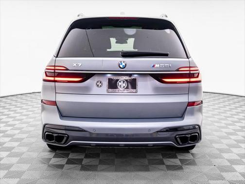2023 BMW X7 M60i
