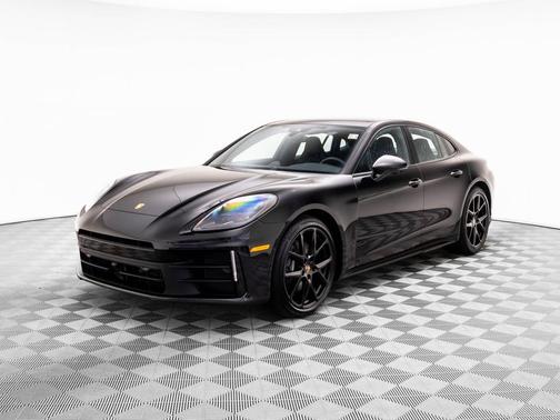 2026 Porsche Panamera 4
