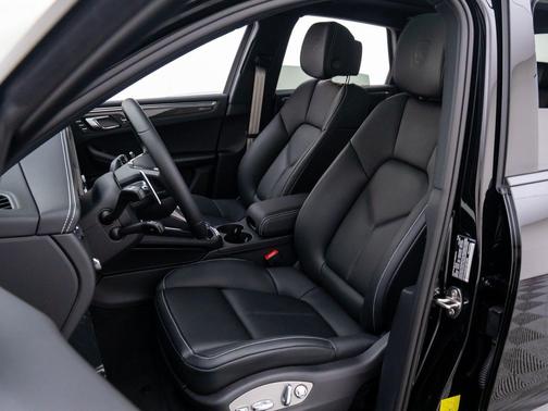 2026 Porsche Macan T