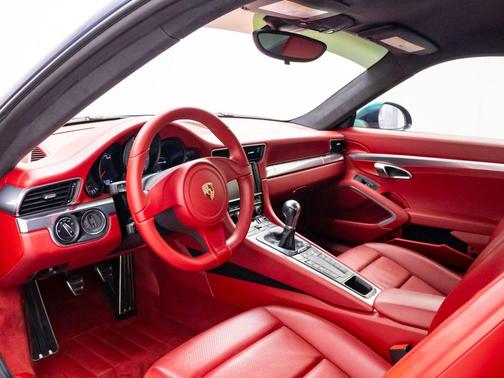 Dark Blue Metallic 2015 Porsche 911 Carrera 4S