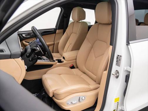 2020 Porsche Macan Base