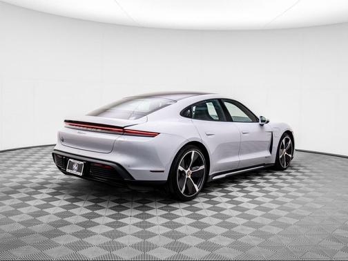 2021 Porsche Taycan 