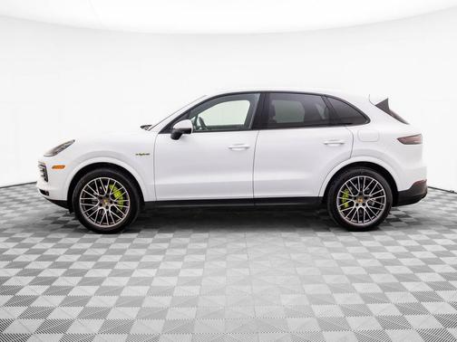 2022 Porsche Cayenne Cayenne E-Hybrid Platinum Edition
